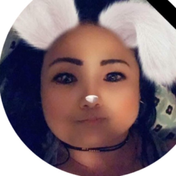 Meet your Posher, Pam - Picture 1 of 16